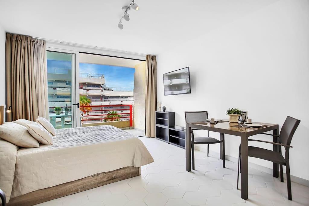 Alexander Apartment Playa De Las Americas Buitenkant foto